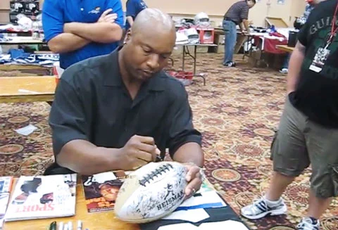 bo-jackson-autograph-signing-jun-2011